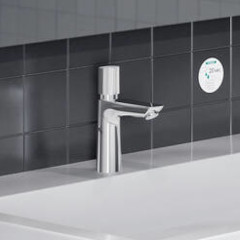 Talis E 洗面混合水栓 110 セルフクローズ機構付 (ポップアップ引棒無)